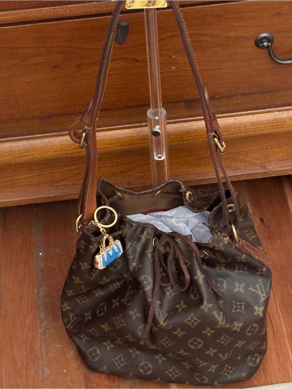 Very vintage Louis Vuitton Brown Monogram Drawstring Shoulder Bag wGold Hardware